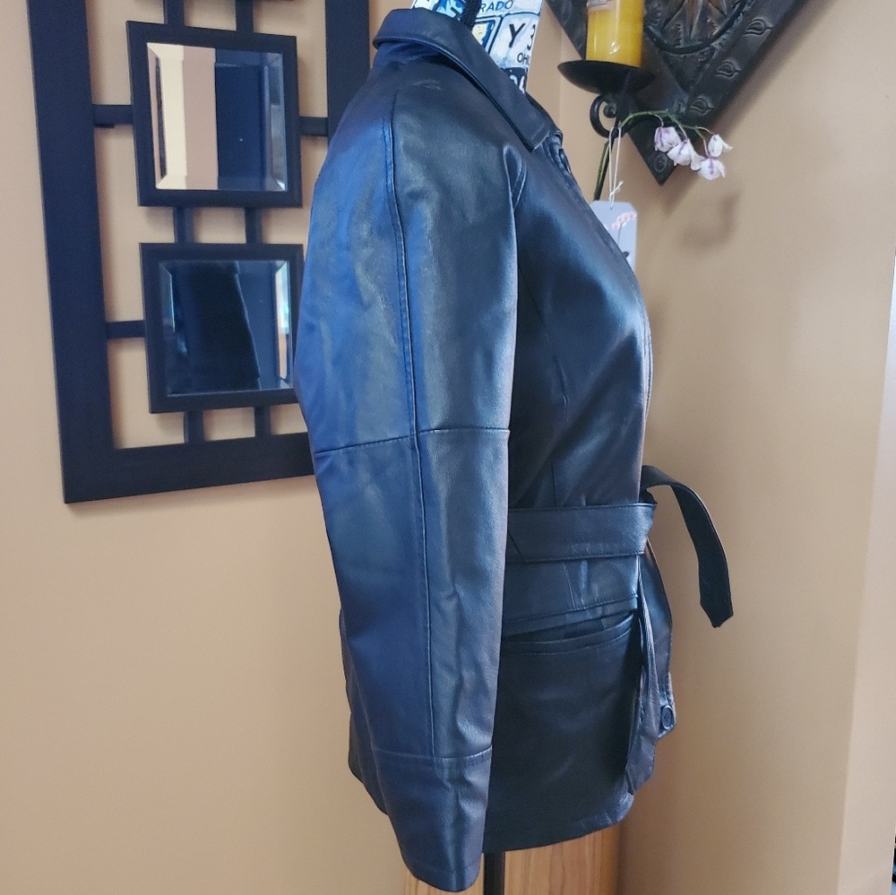 KC COLLECTIONS BLACK LEATHER JACKET WITH BELT! - Picture 3 of 8